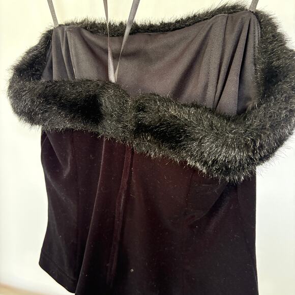 Tadashi Vintage Black Velvet Strapless Top Faux Fur Trim Winter Formal Size 4 - Picture 5 of 11